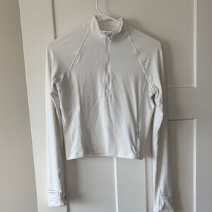 Like new lululemon white rulu cropped 1/2 zip